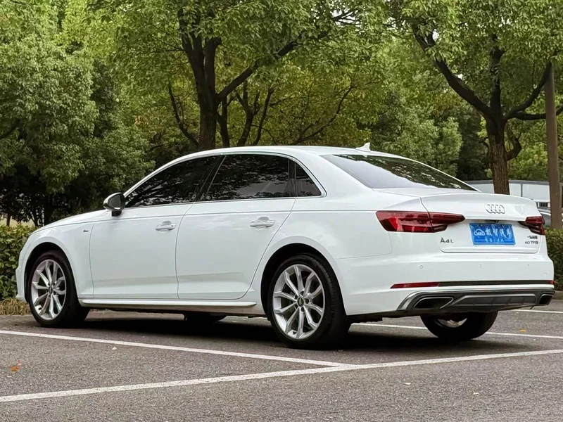 Audi A4L — фото 7