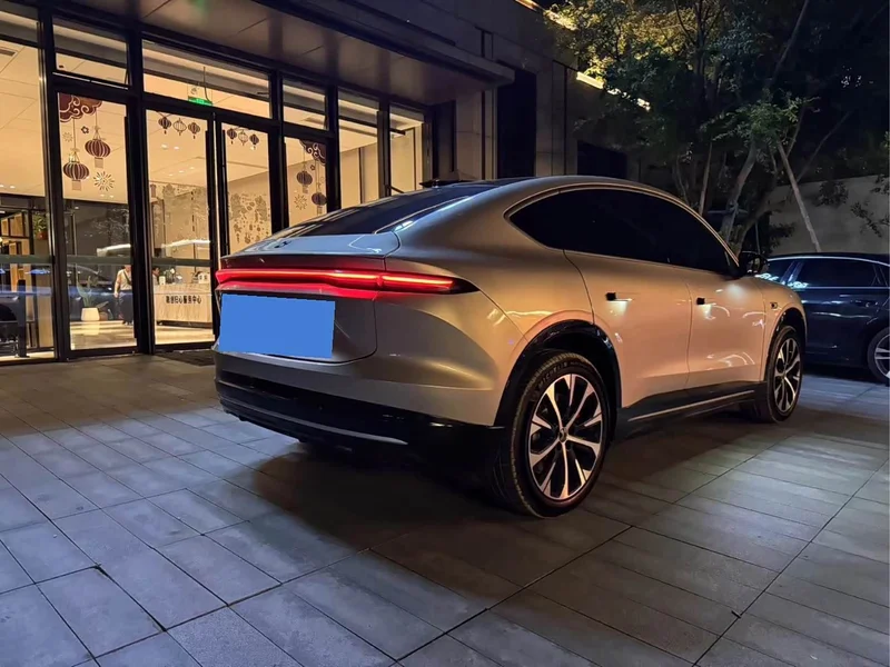 NIO EC6 — фото 9