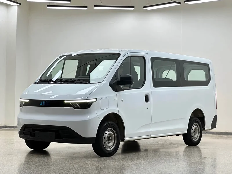 Ford E-Transit — фото 1