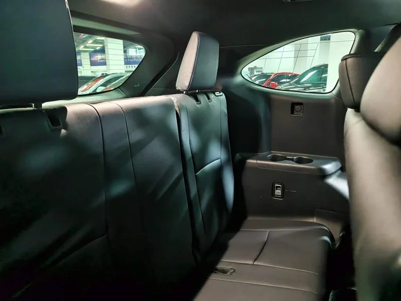 Toyota Crown Kluger — фото 15