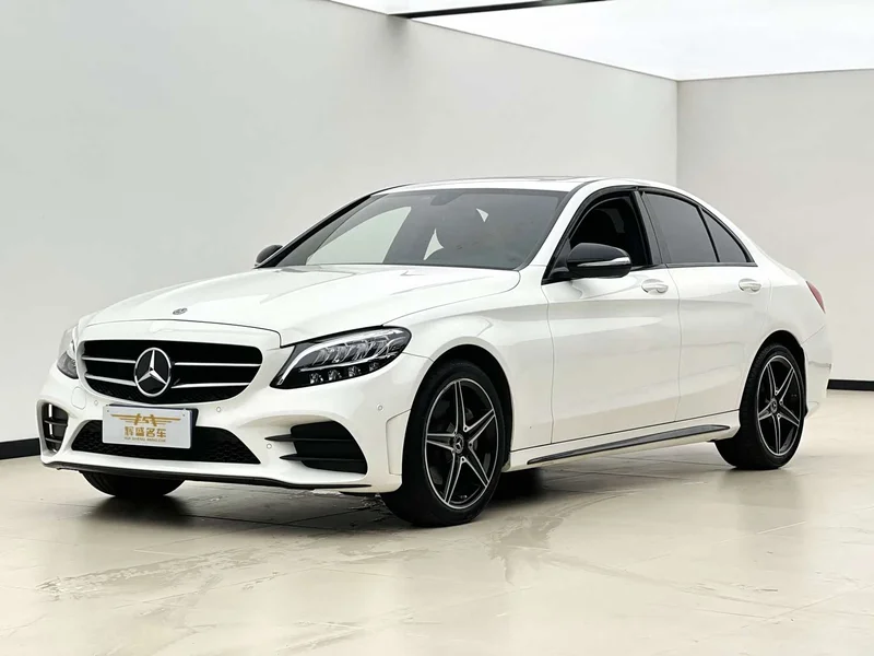 Mercedes-Benz C-Class — фото 1
