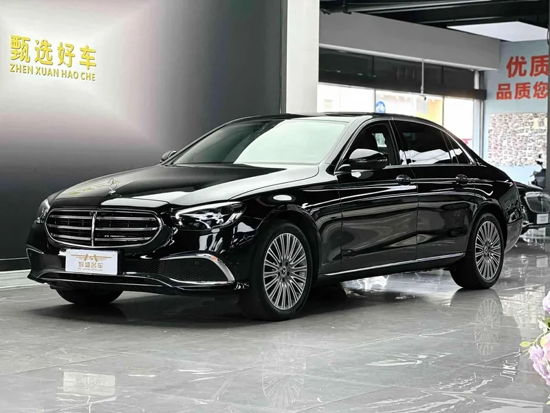 Mercedes-Benz E-Class — фото 1