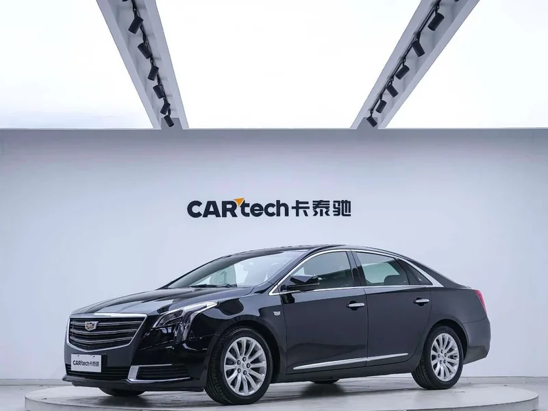 Cadillac XTS — фото 1