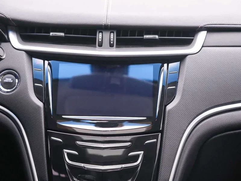 Cadillac XTS — фото 16