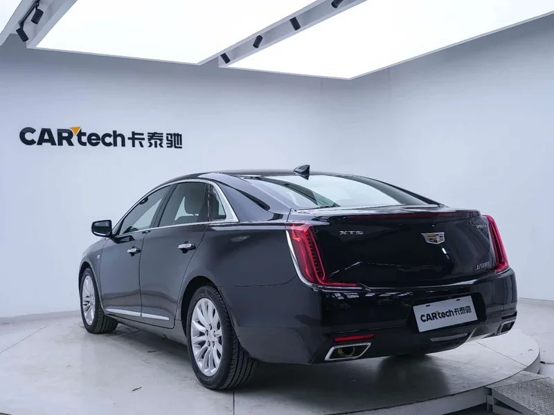 Cadillac XTS — фото 17