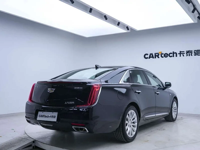 Cadillac XTS — фото 20