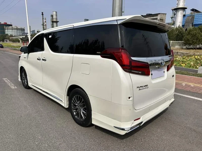 Toyota Alphard — фото 18