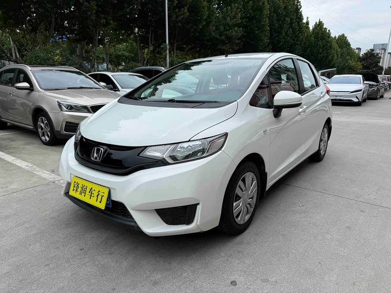 Honda Fit — фото 1