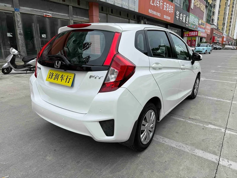 Honda Fit — фото 6