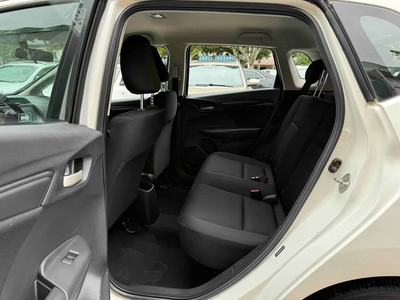 Honda Fit — фото 7