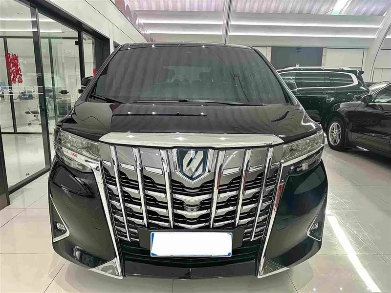 Toyota Alphard — фото 2