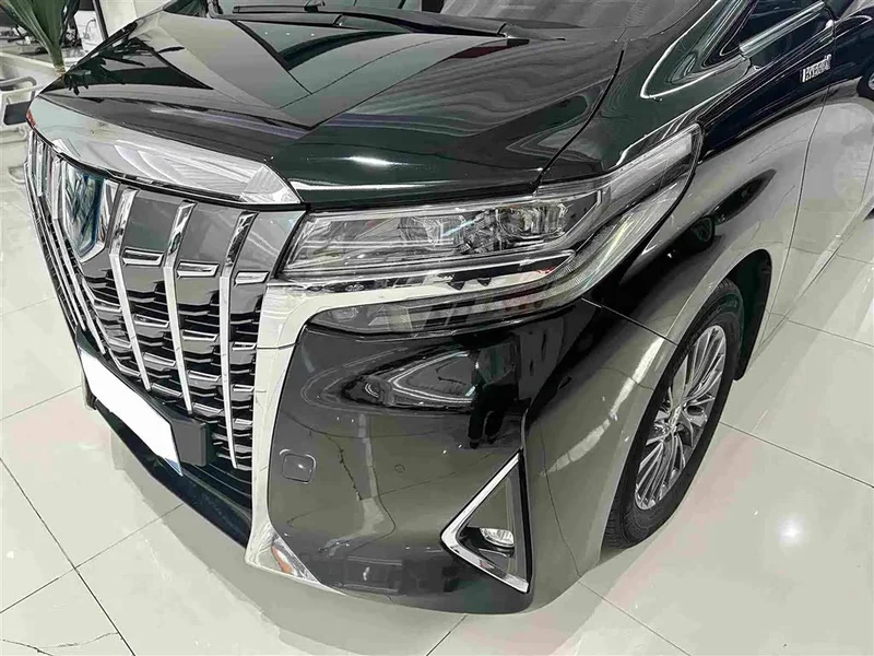 Toyota Alphard — фото 3