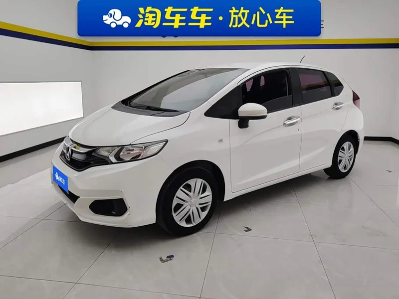 Honda Fit — фото 1