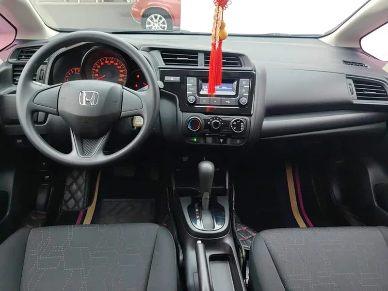 Honda Fit — фото 12