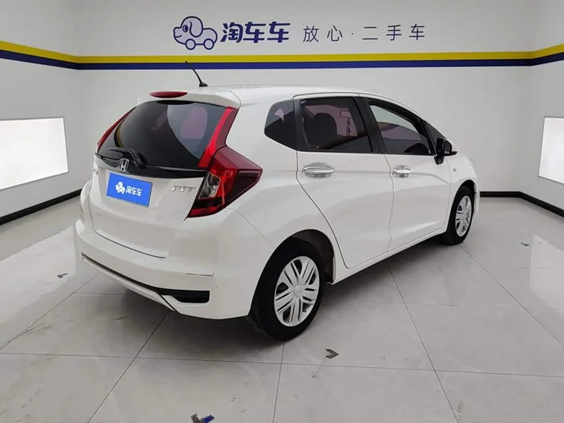 Honda Fit — фото 3