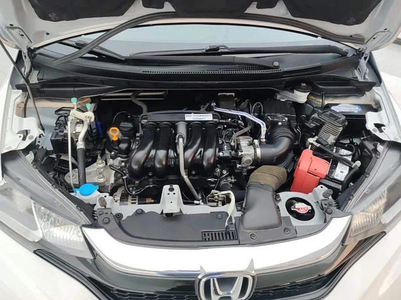 Honda Fit — фото 10
