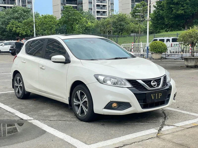 Nissan Tiida — фото 3