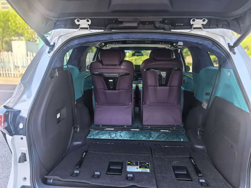 Toyota Sienna — фото 9