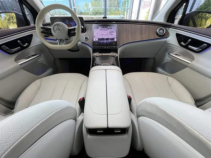 Mercedes-Benz EQE SUV — фото 11