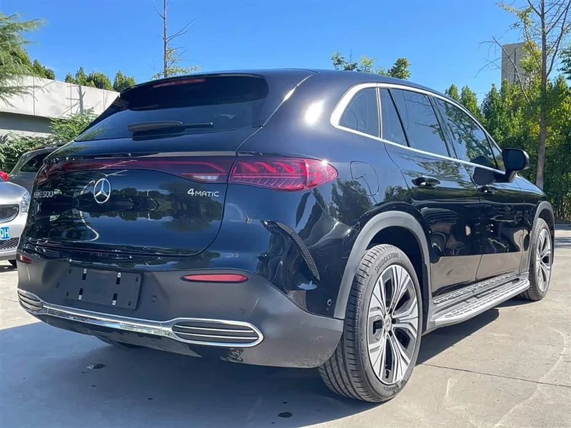 Mercedes-Benz EQE SUV — фото 3