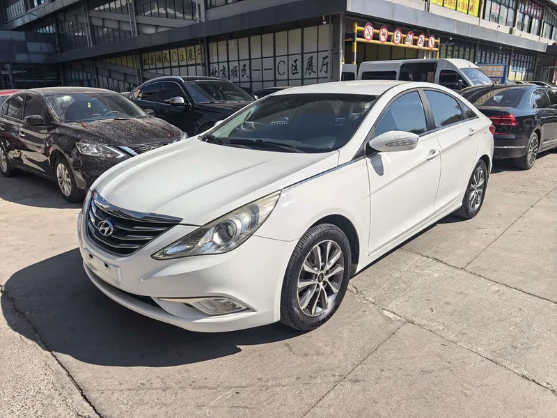 Hyundai Sonata — фото 1