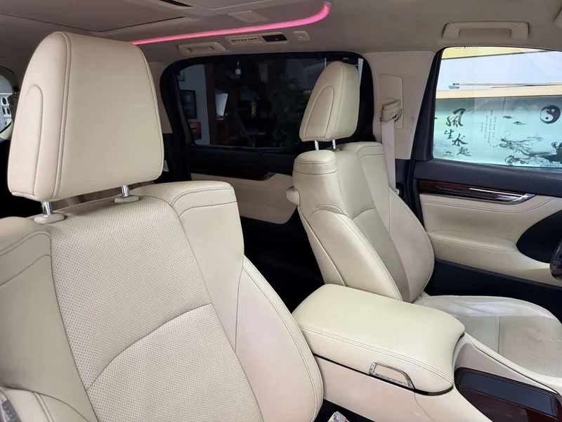 Toyota Alphard — фото 20