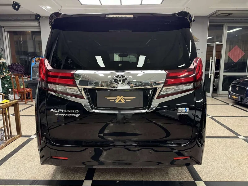 Toyota Alphard — фото 6