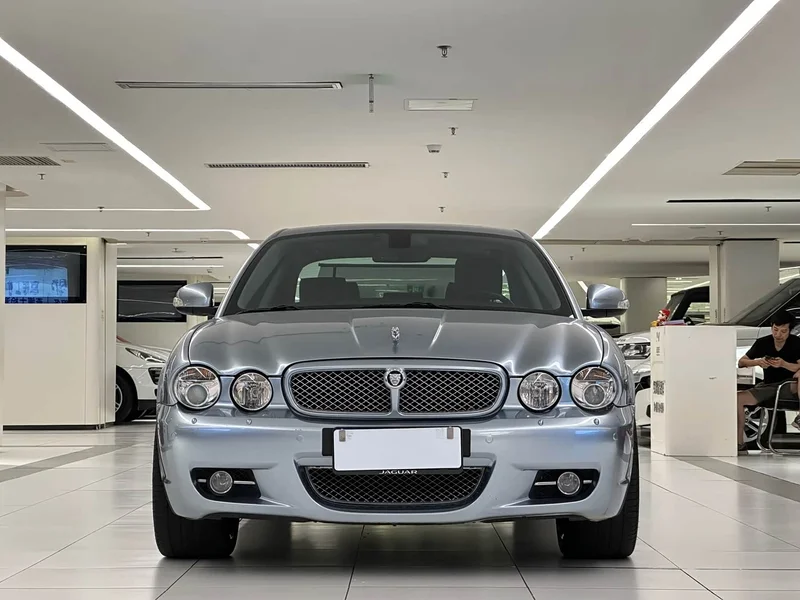 Jaguar XJ — фото 2