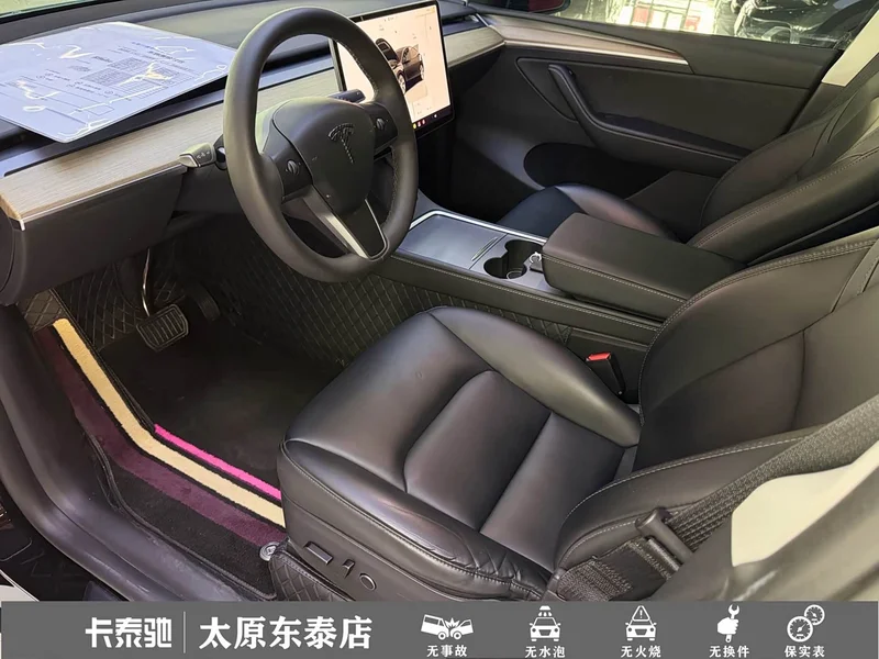 Tesla Model Y — фото 10