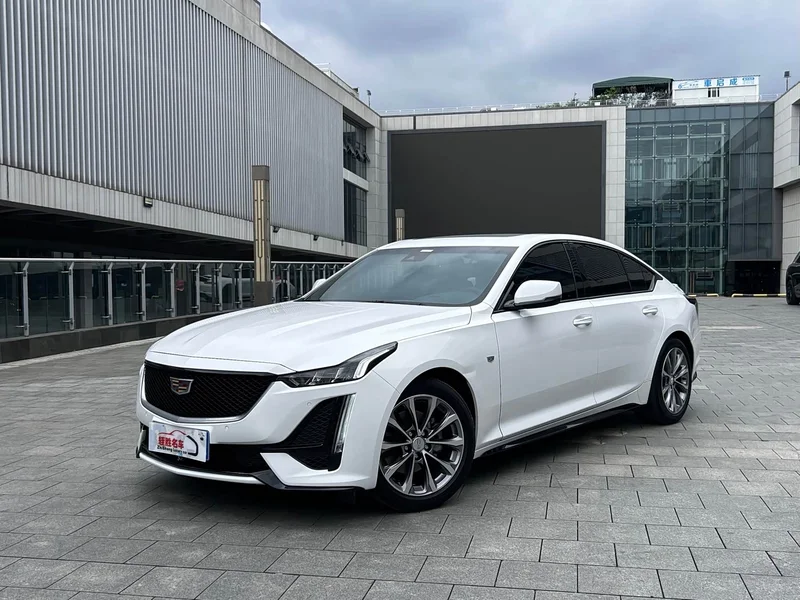 Cadillac CT5 — фото 1