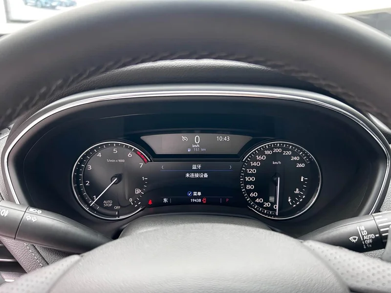 Cadillac CT5 — фото 11
