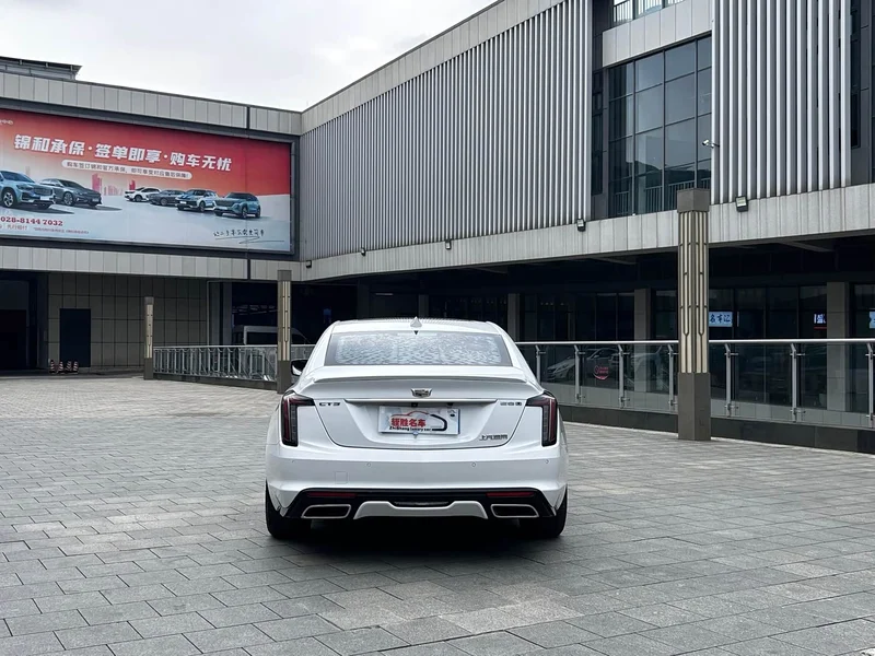 Cadillac CT5 — фото 6