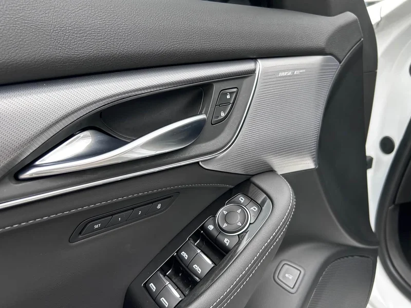 Cadillac CT5 — фото 10