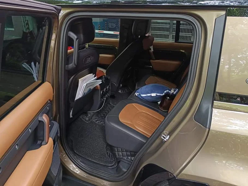 Land Rover Defender — фото 11