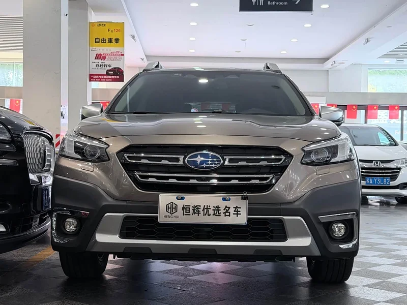 Subaru Outback — фото 2