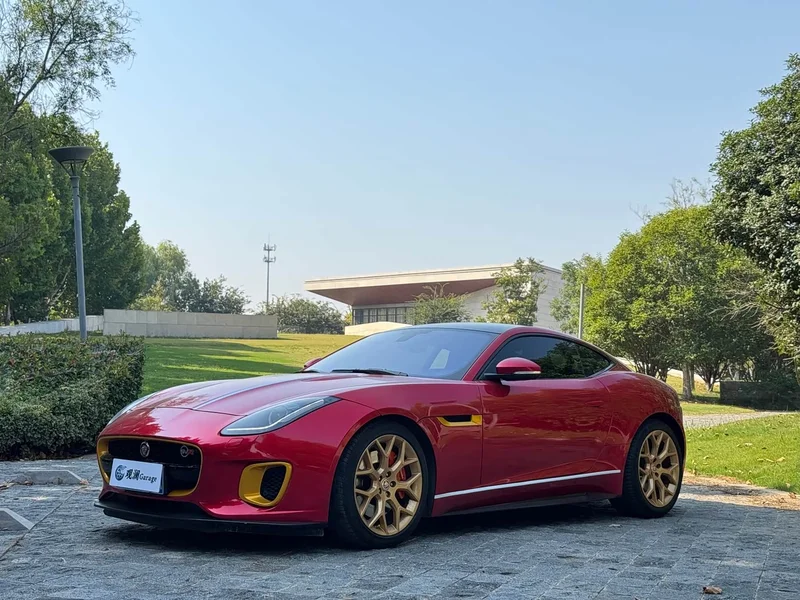 Jaguar F-TYPE — фото 1