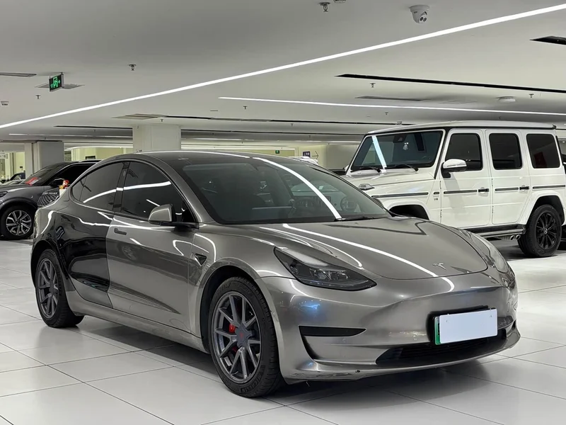 Tesla Model 3 — фото 3