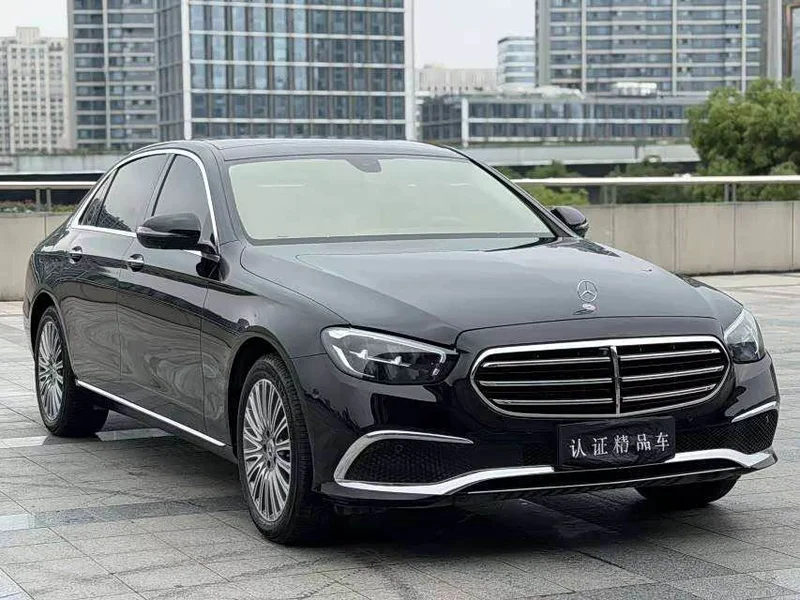 Mercedes-Benz E-Class — фото 3