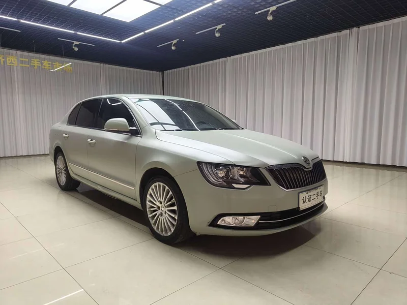 Skoda Superb — фото 3
