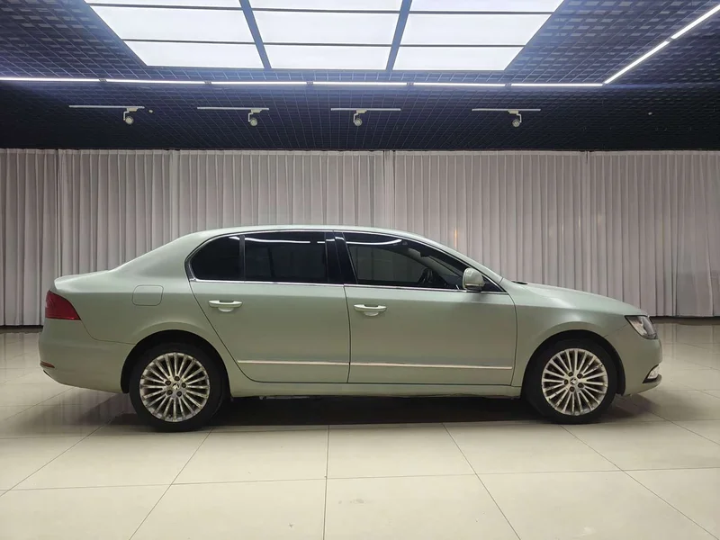Skoda Superb — фото 4