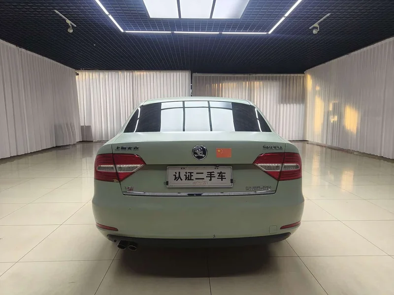 Skoda Superb — фото 6