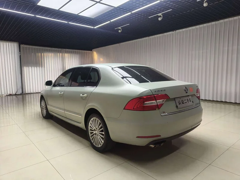 Skoda Superb — фото 7