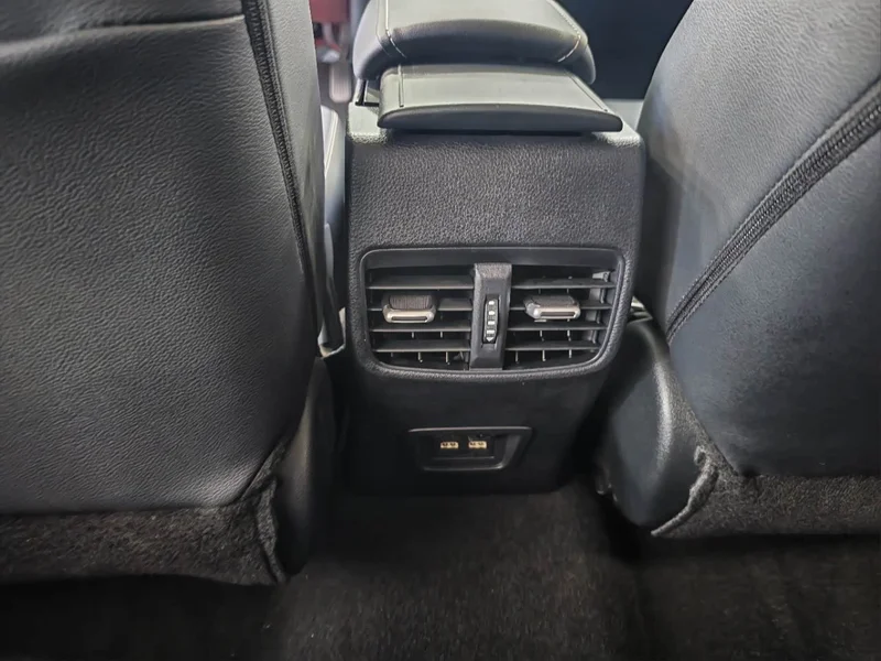 Toyota Corolla — фото 9