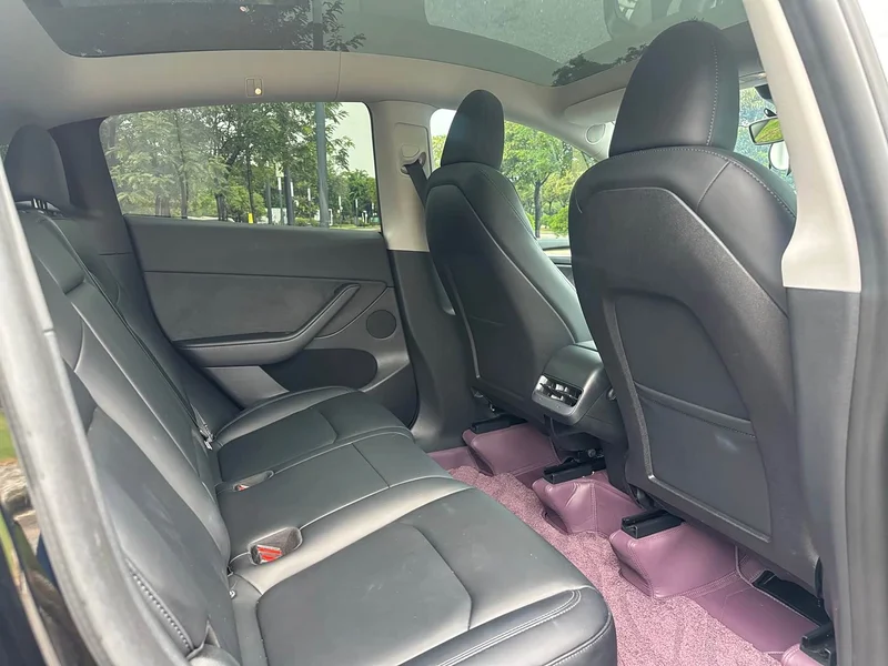 Tesla Model Y — фото 14