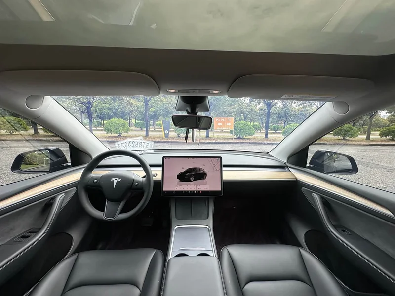 Tesla Model Y — фото 16