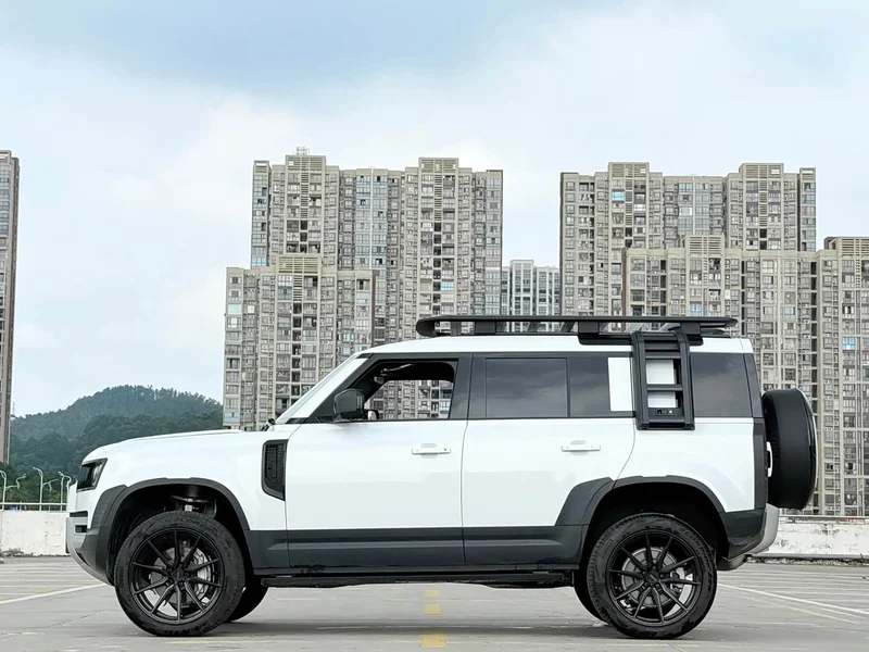 Land Rover Defender — фото 12
