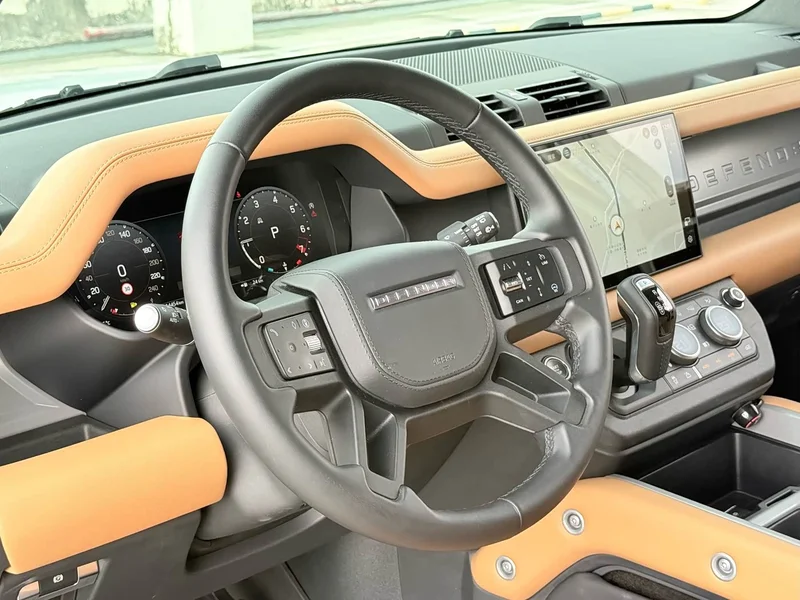 Land Rover Defender — фото 13