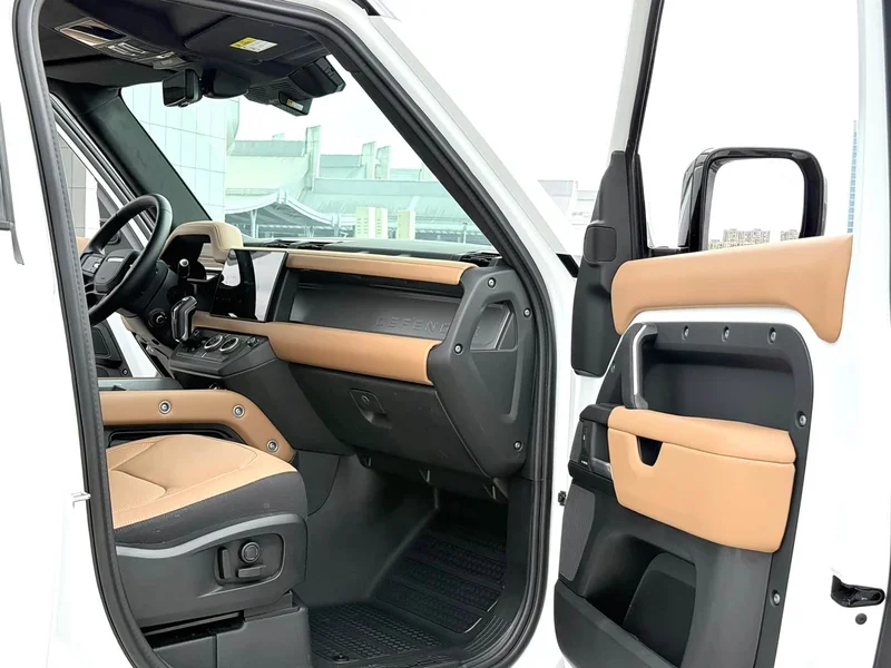 Land Rover Defender — фото 6