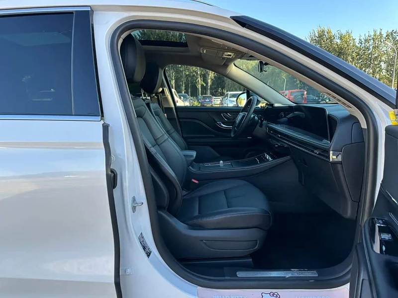 Jeep Renegade — фото 16