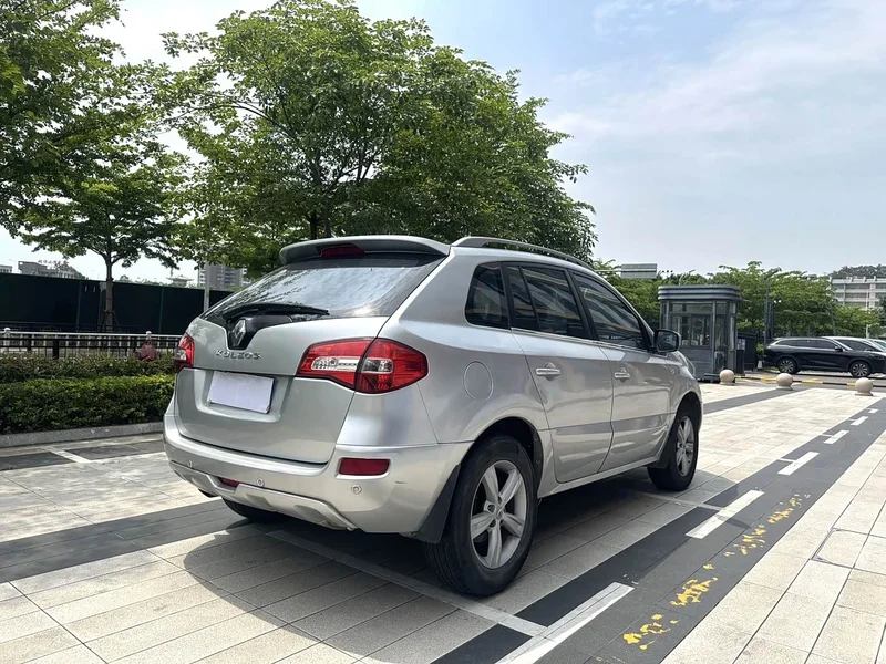 Renault Koleos (Imported) — фото 9